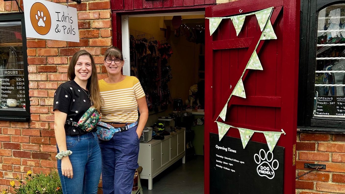 Idris & Pals shop owners